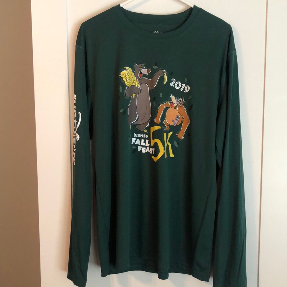 RunDisney Men’s Longsleeve Performance shirt